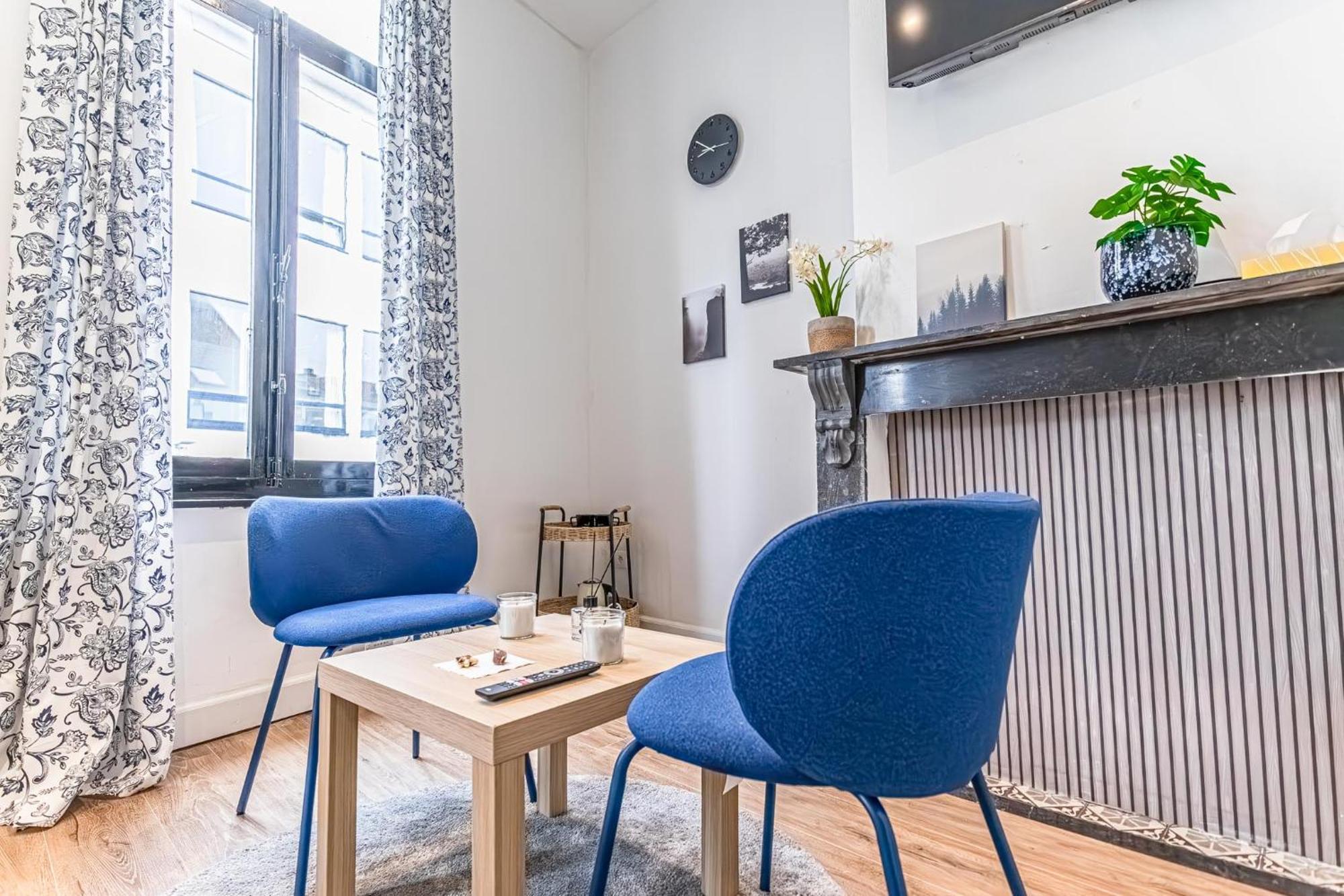 3 Stylish At A Great Location In Appartement Gent