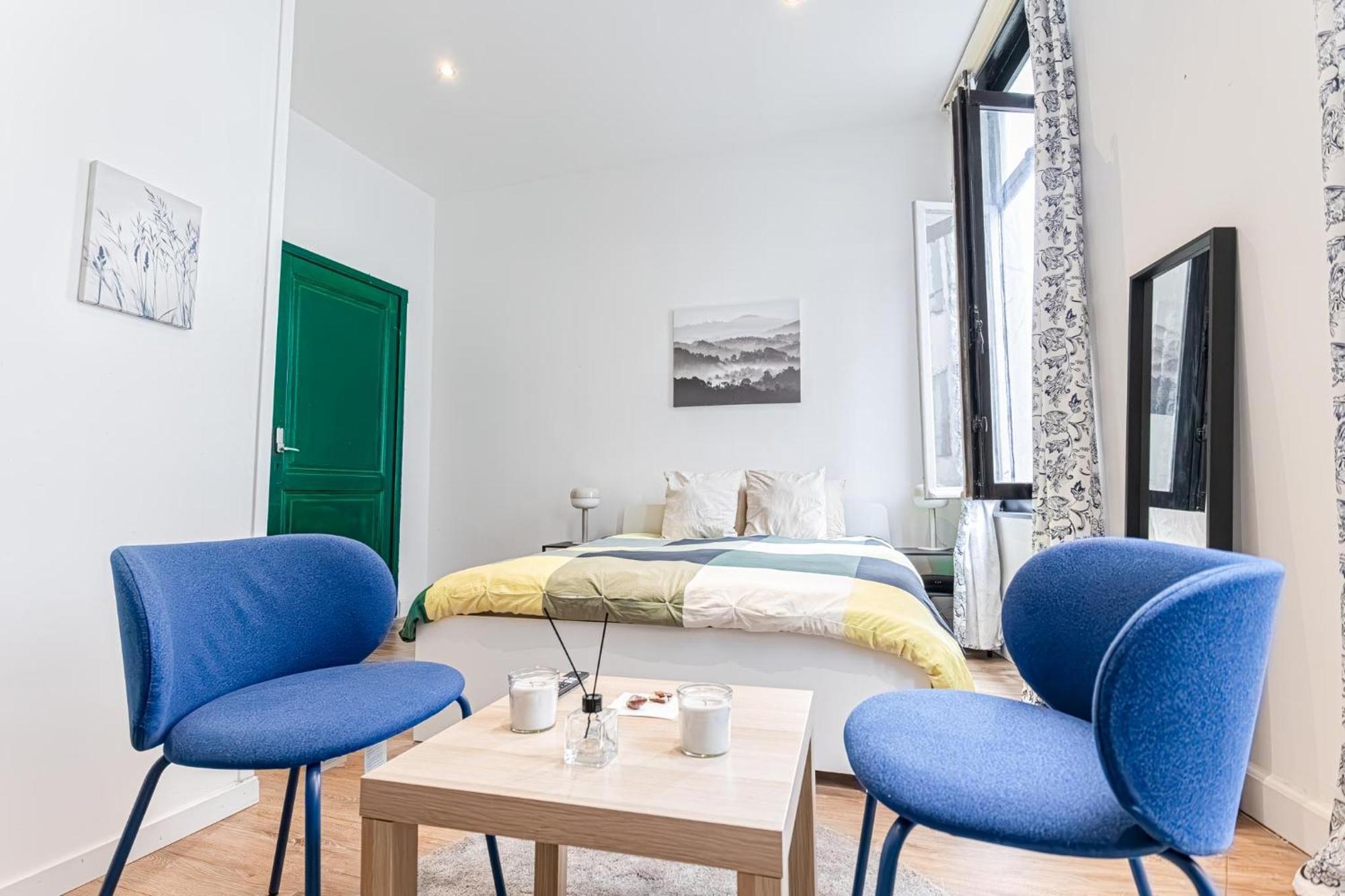 Appartement 3 Stylish At A Great Location In *