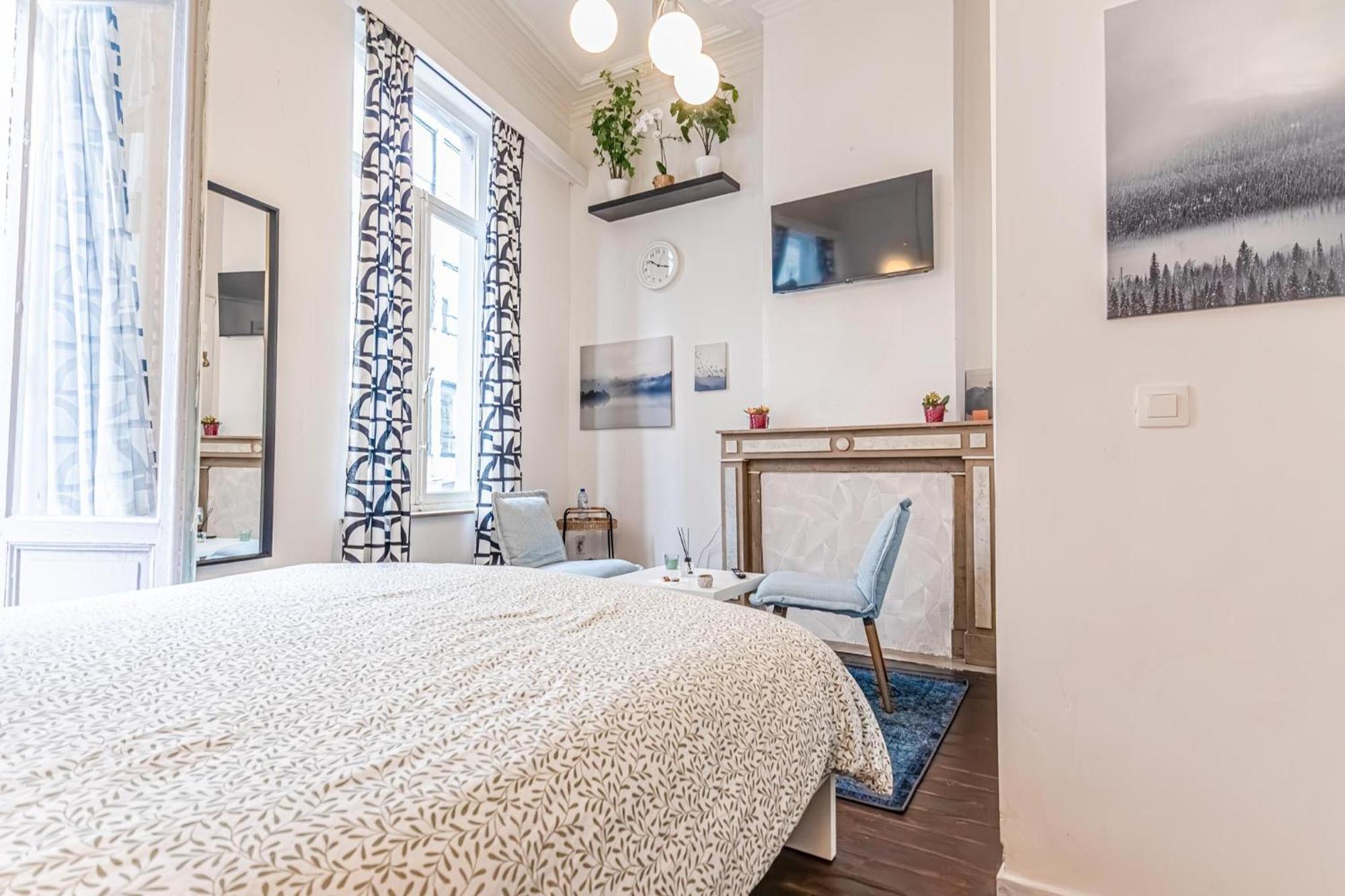 Appartement 3 Stylish At A Great Location In *