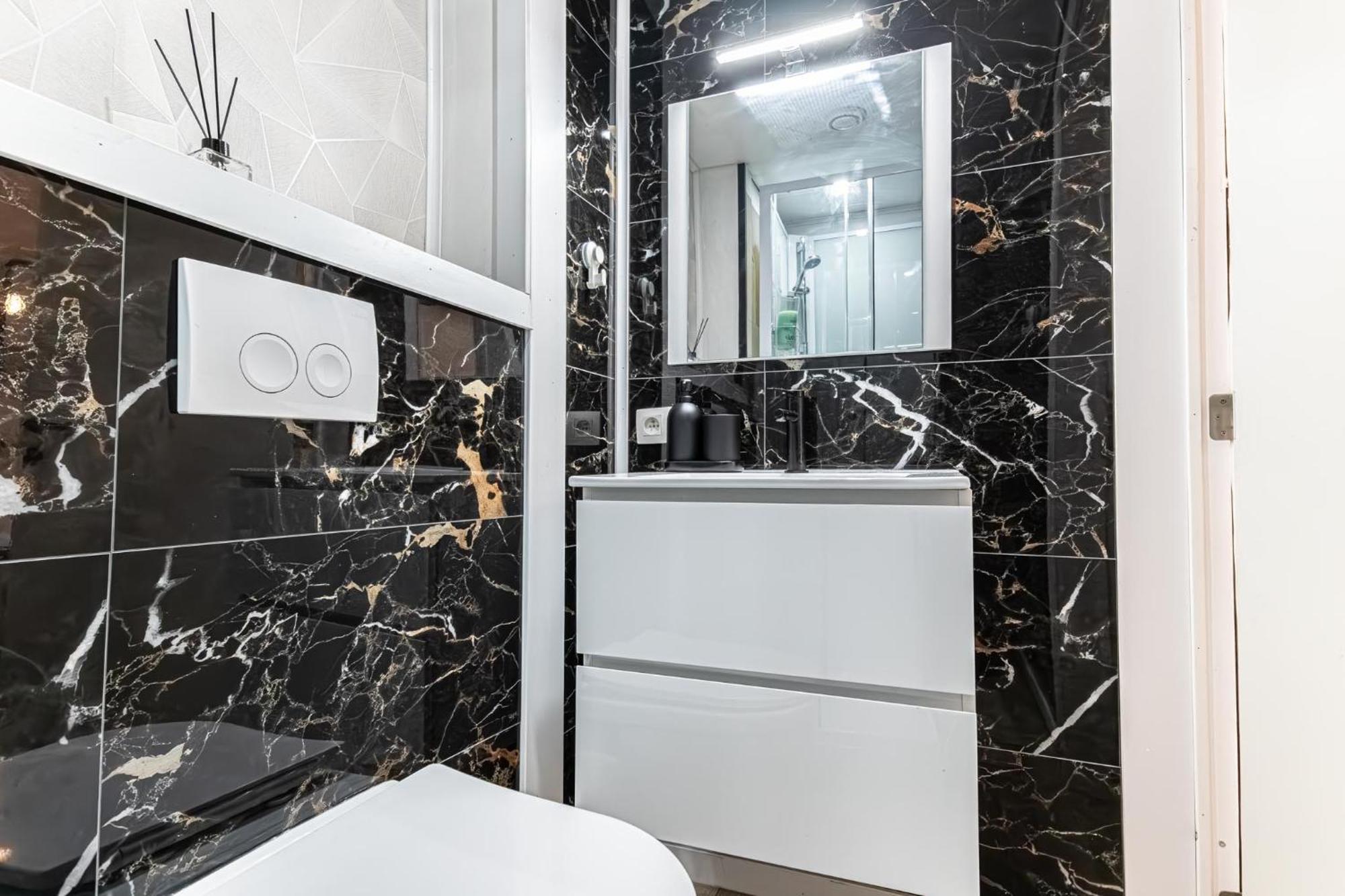 3 Stylish At A Great Location In Appartement