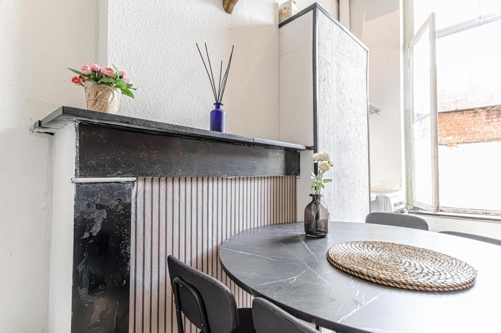 3 Stylish At A Great Location In * Gent